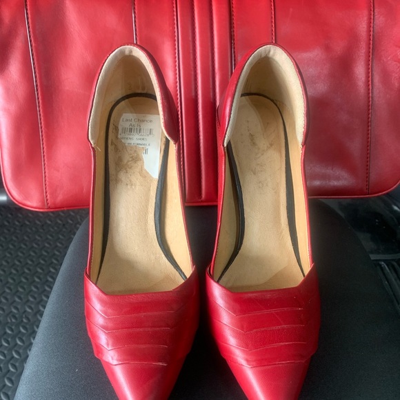 Brand New L.A.M.B red pumps heels, in GORGEOUS condition 🥰!! - Picture 5 of 7